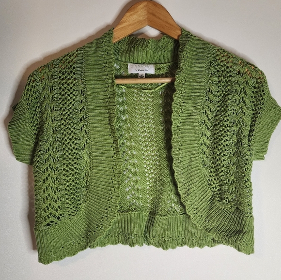 Lime green short knit over up sweater - Picture 3 of 5